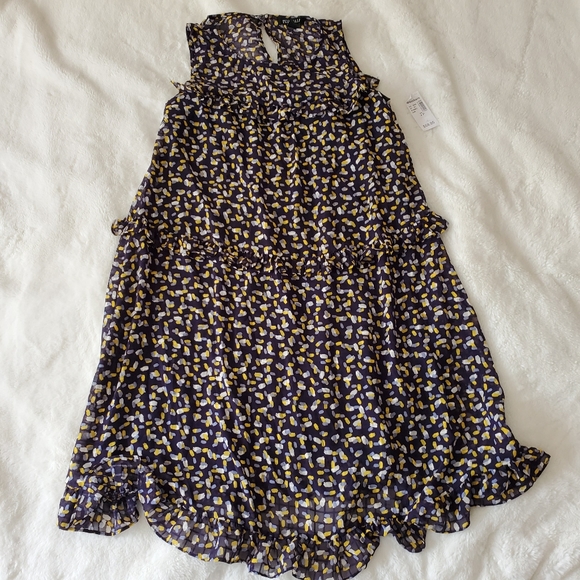 Roz & Ali Dresses & Skirts - Roz&Ali Ruffles dress (4P)